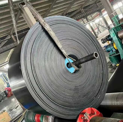 ST800 स्टील कॉर्ड कन्वेयर बेल्ट उत्कृष्ट तन्यता शक्ति और प्रभाव प्रतिरोध के साथ